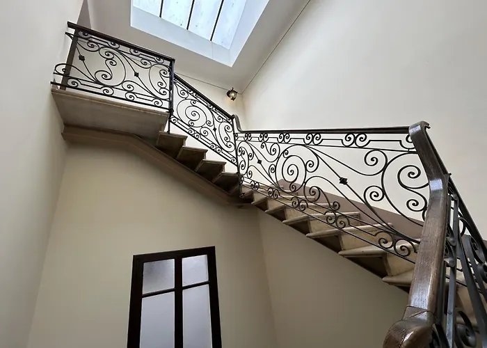 Romantic Window On Arena * فيرونا