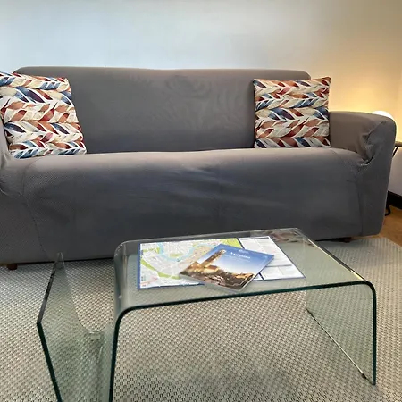 Romantic Window On Arena Apartament