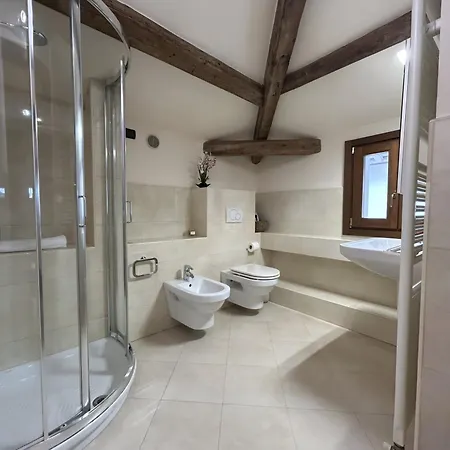 Apartment Romantic Window On Arena Verona