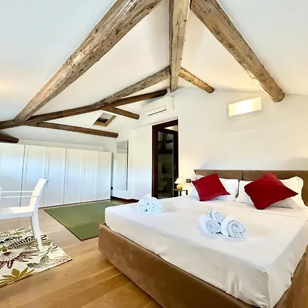 Romantic Window On Arena Apartment Verona